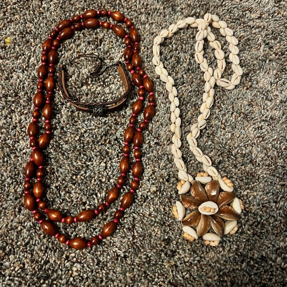 Bohemian Brown and Cream Beaded Necklace Cowrie Shells…rare & Brown bead jewelry